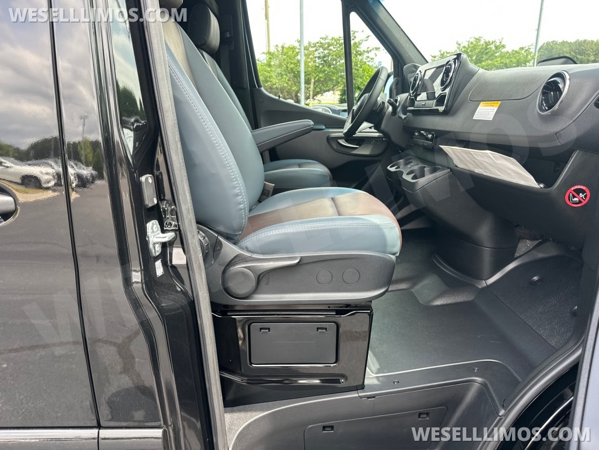 Executive Shuttle for Sale in Duluth, GA - Photo 6