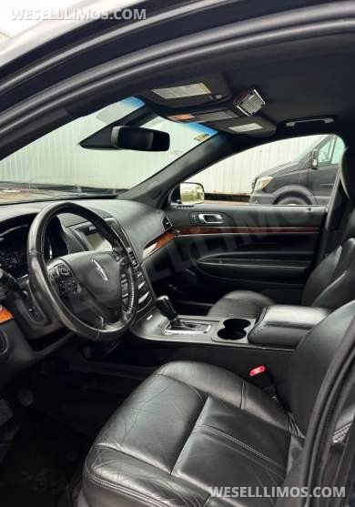 2018 Lincoln MKT Limousine - Limousine for Sale in Elkhart, IN - Photo 10