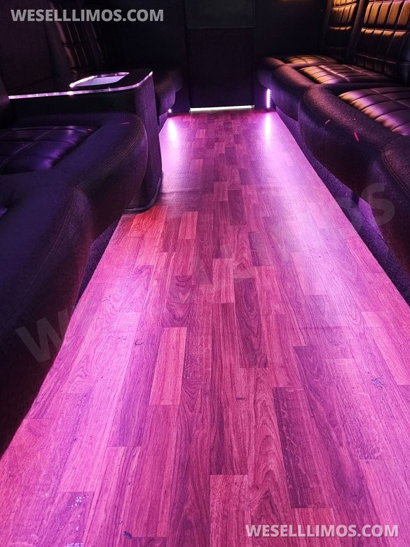 2013 International PC805 Limo Bus for Sale in Ft Collins, CO - Photo 2