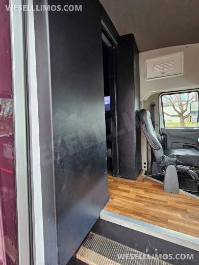 2013 Designer Coach - International PC805 Limo Bus - Limo Bus for Sale in Ft Collins, CO - Photo 10