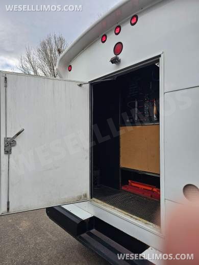 2013 Designer Coach - International PC805 Limo Bus - Limo Bus for Sale in Ft Collins, CO - Photo 16