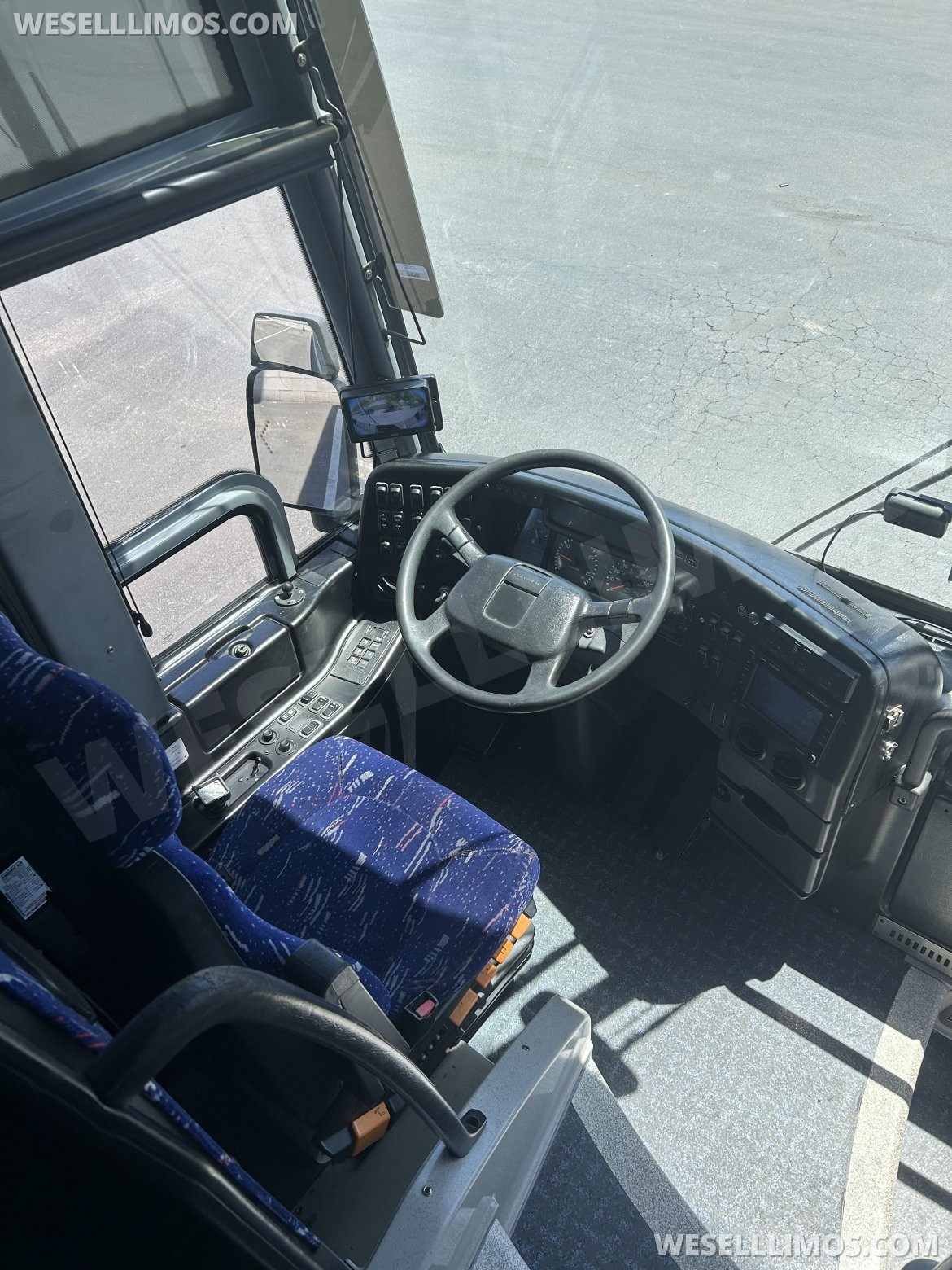 Motorcoach for Sale in Phoenix, AZ - Photo 6