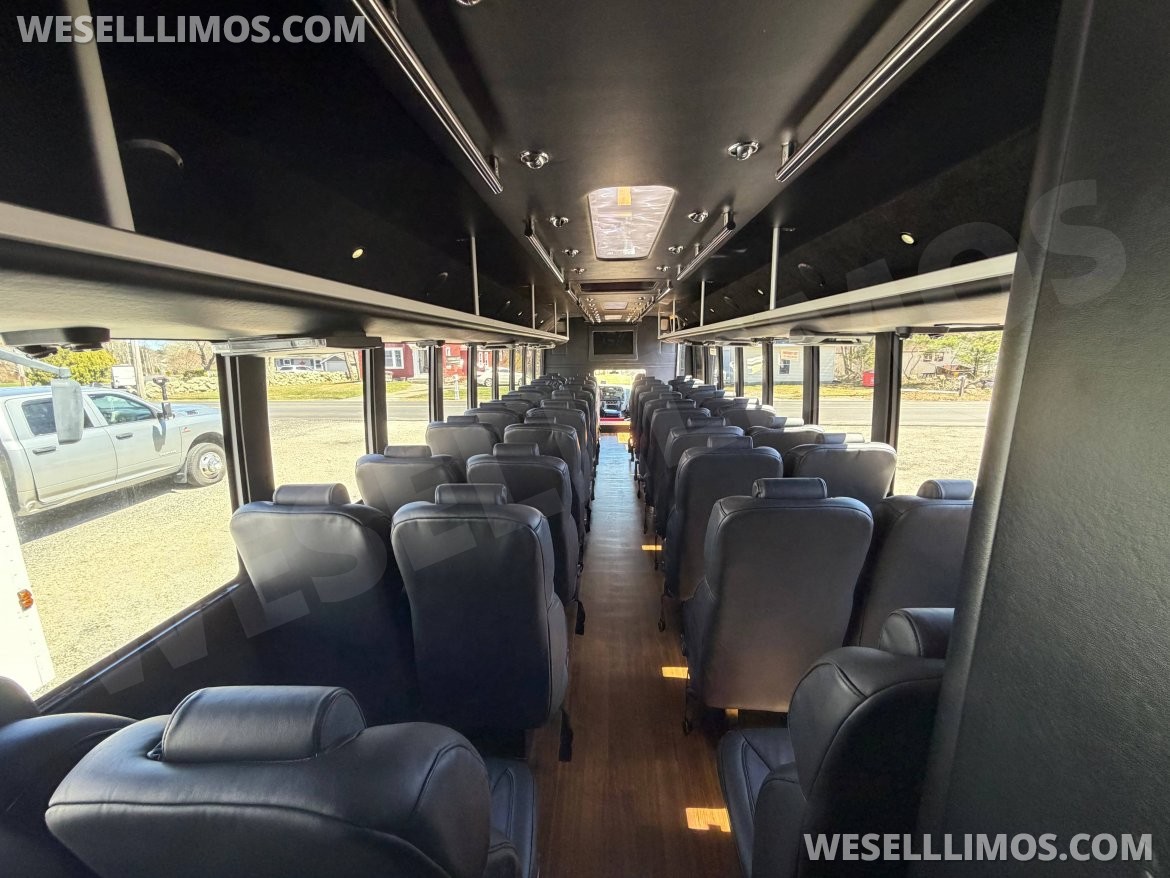 Executive Shuttle for Sale in Westport, MA - Photo 6