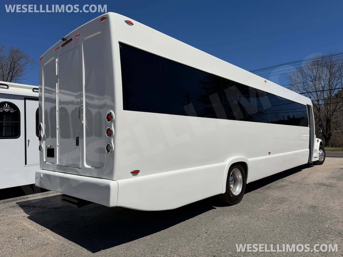 Executive Shuttle for Sale in Westport, MA - Photo 12