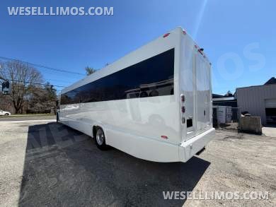 2012 Tiffany Freightliner M2 Executive Shuttle - Executive Shuttle for Sale in Westport, MA - Photo 14