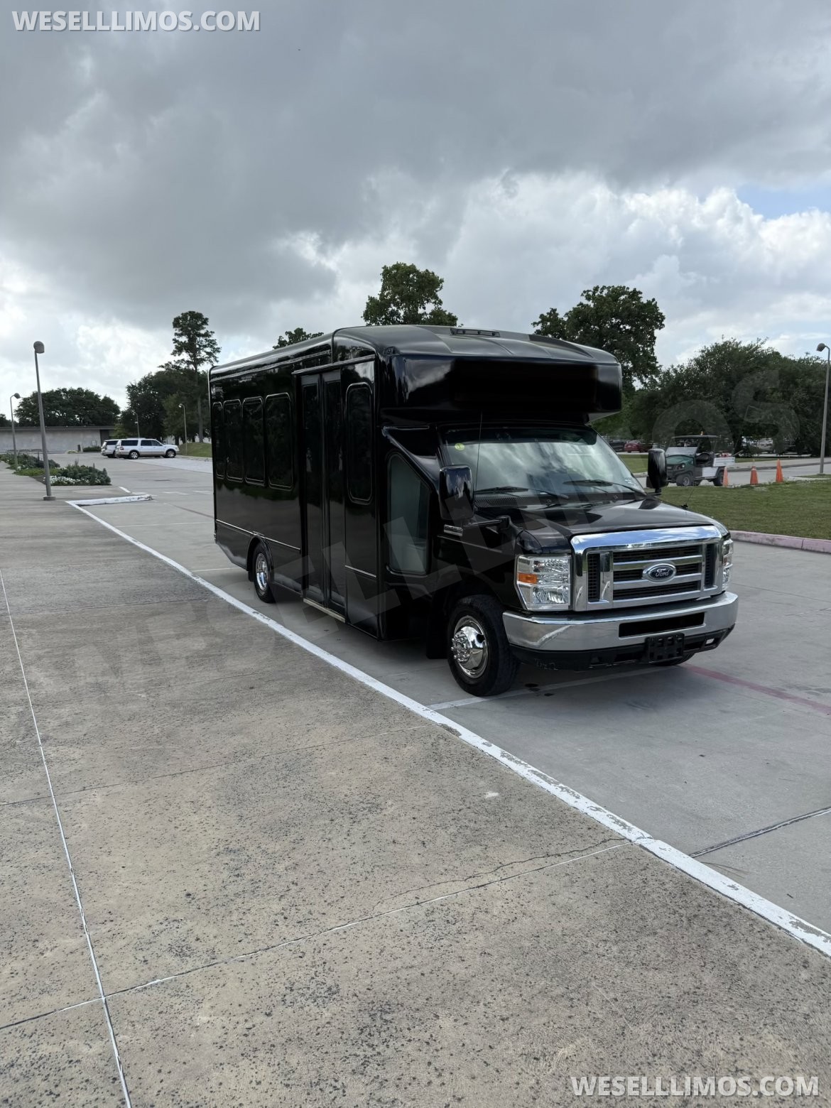Limo Bus for Sale in houston, TX - Photo 2
