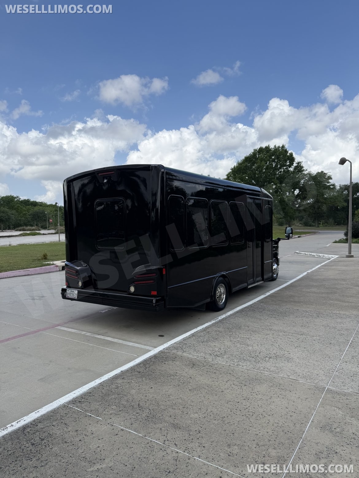 Limo Bus for Sale in houston, TX - Photo 3