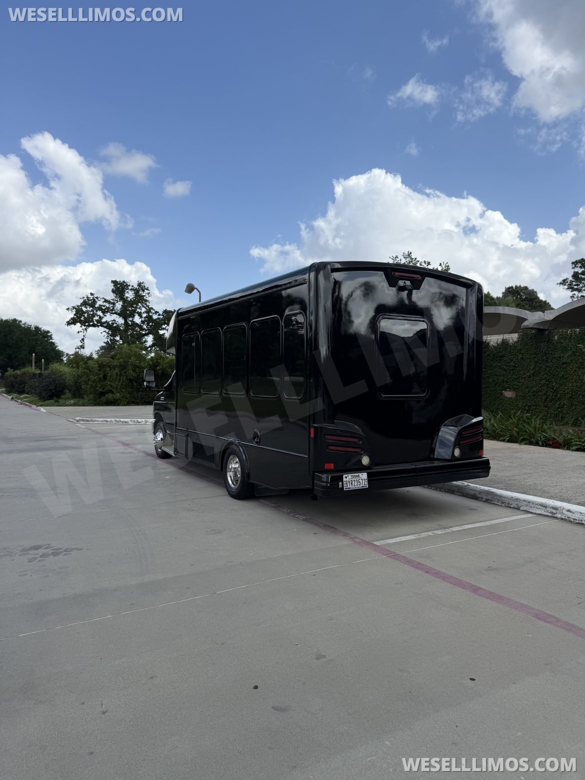 Limo Bus for Sale in houston, TX - Photo 4