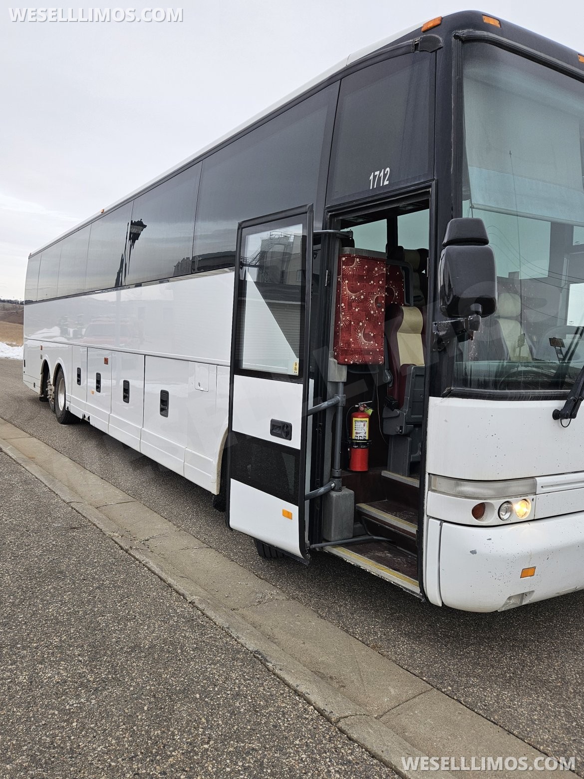 Motorcoach for Sale in Williston, ND - Photo 2