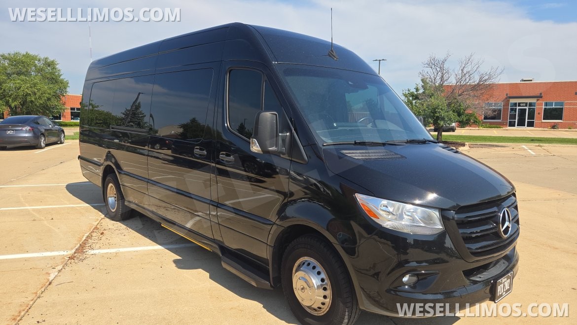 Sprinter for Sale in Cedar Rapids, IA - Main Photo