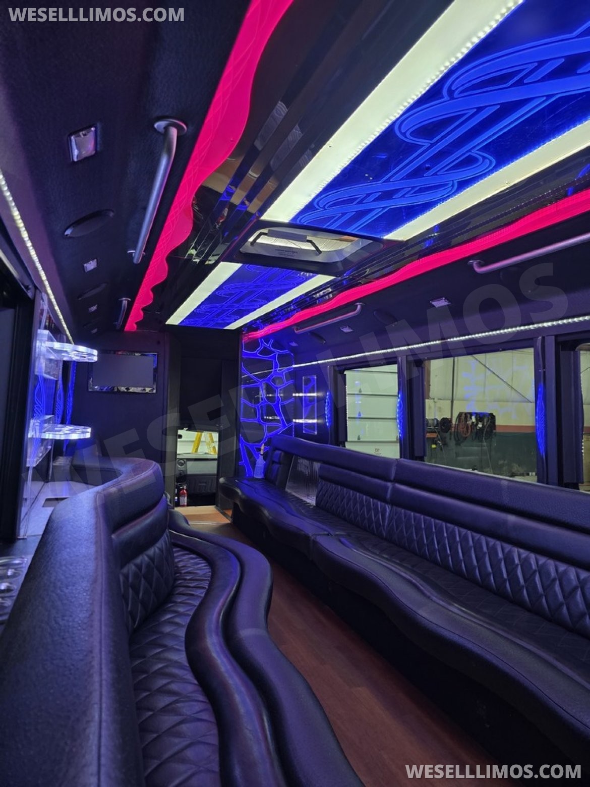 Limo Bus for Sale in Erie, PA - Photo 9