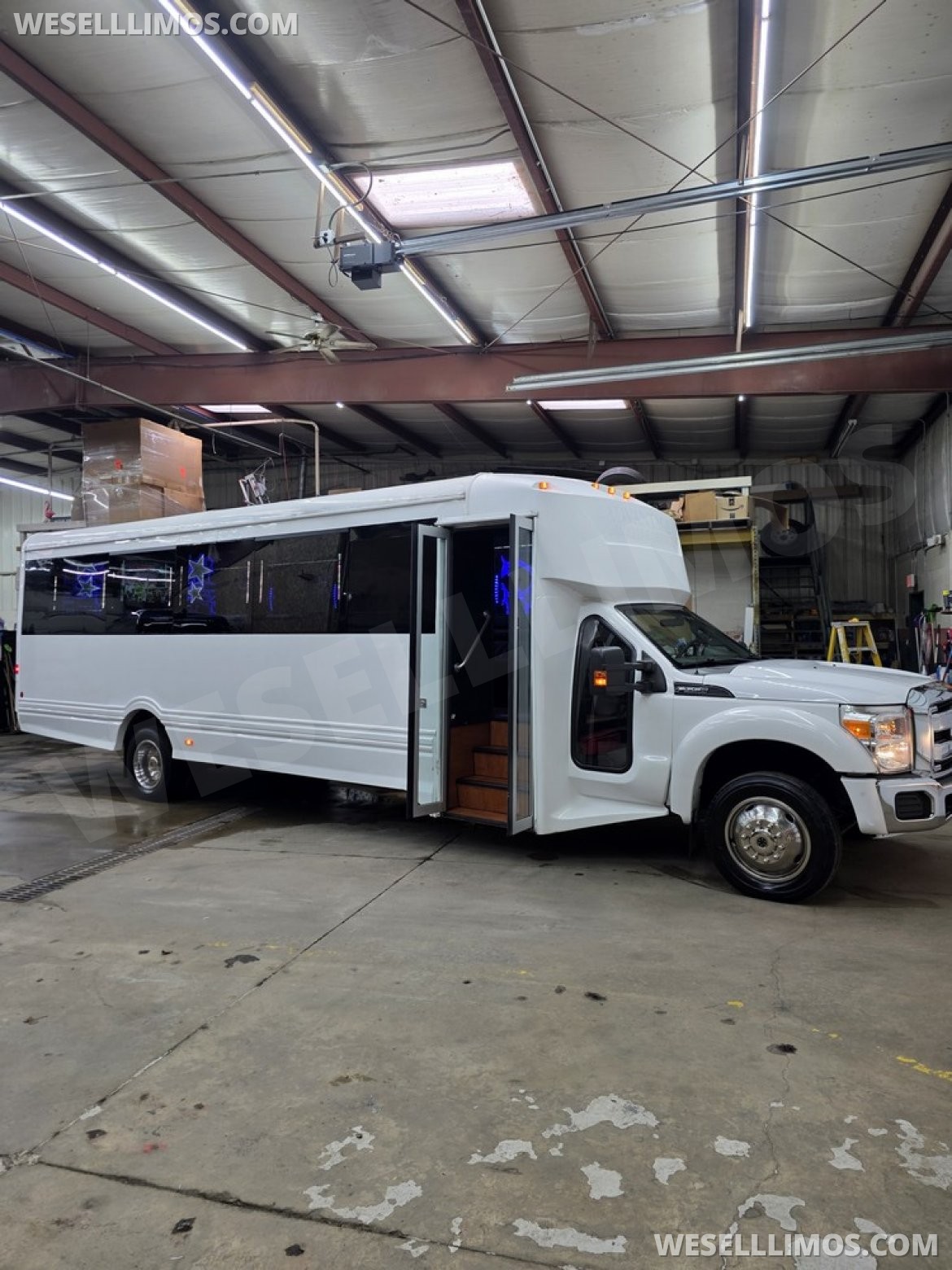 Limo Bus for Sale in Erie, PA - Photo 12