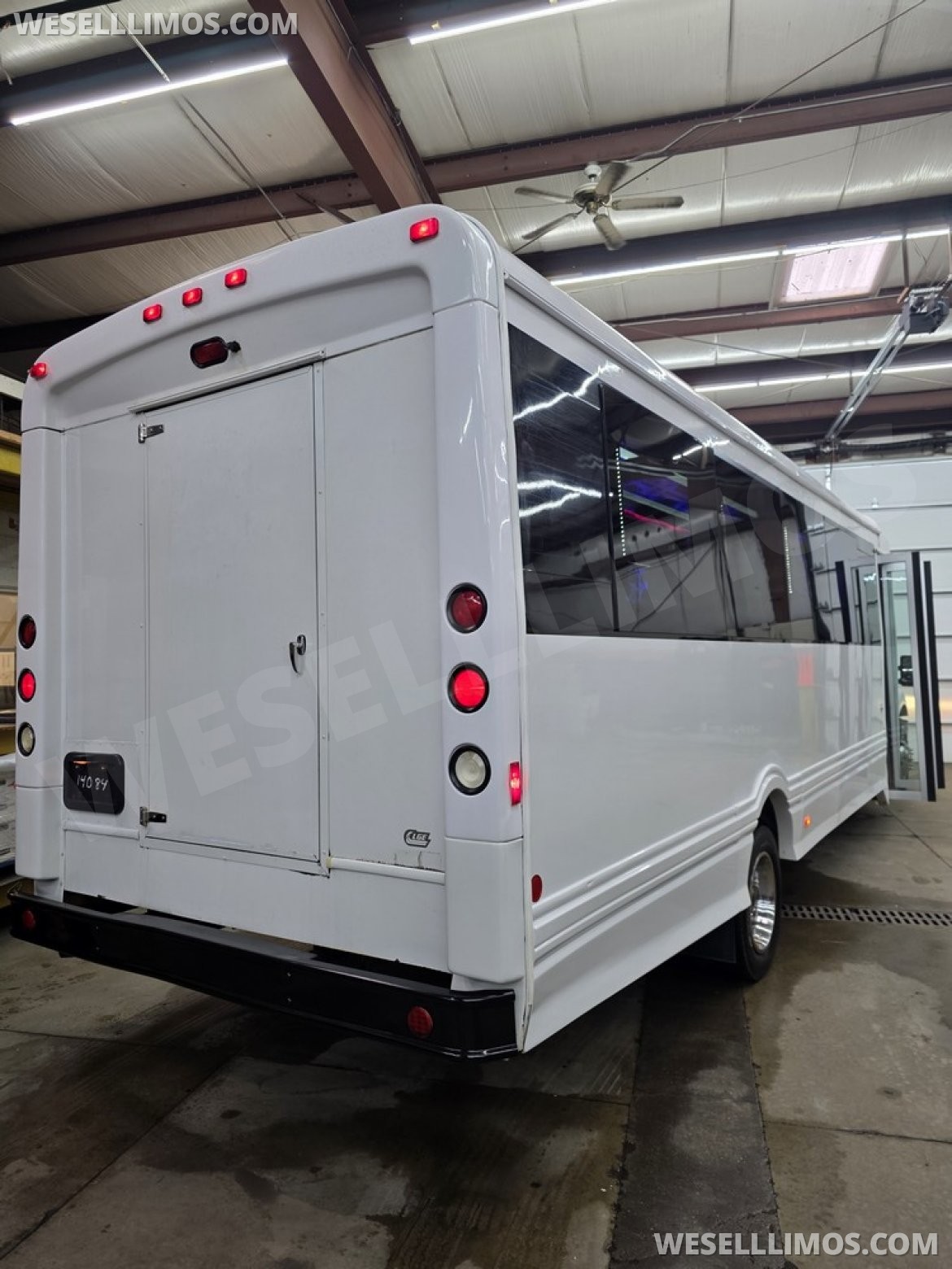 Limo Bus for Sale in Erie, PA - Photo 16