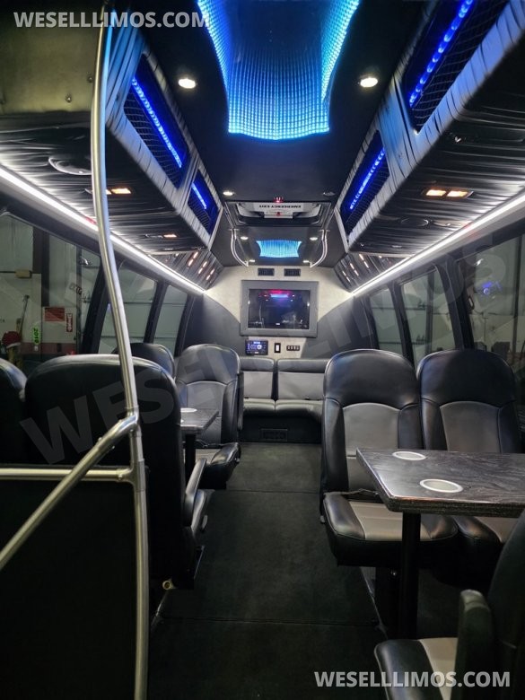 2011 Ford E450 Limo Bus for Sale in Erie, PA - Photo 3