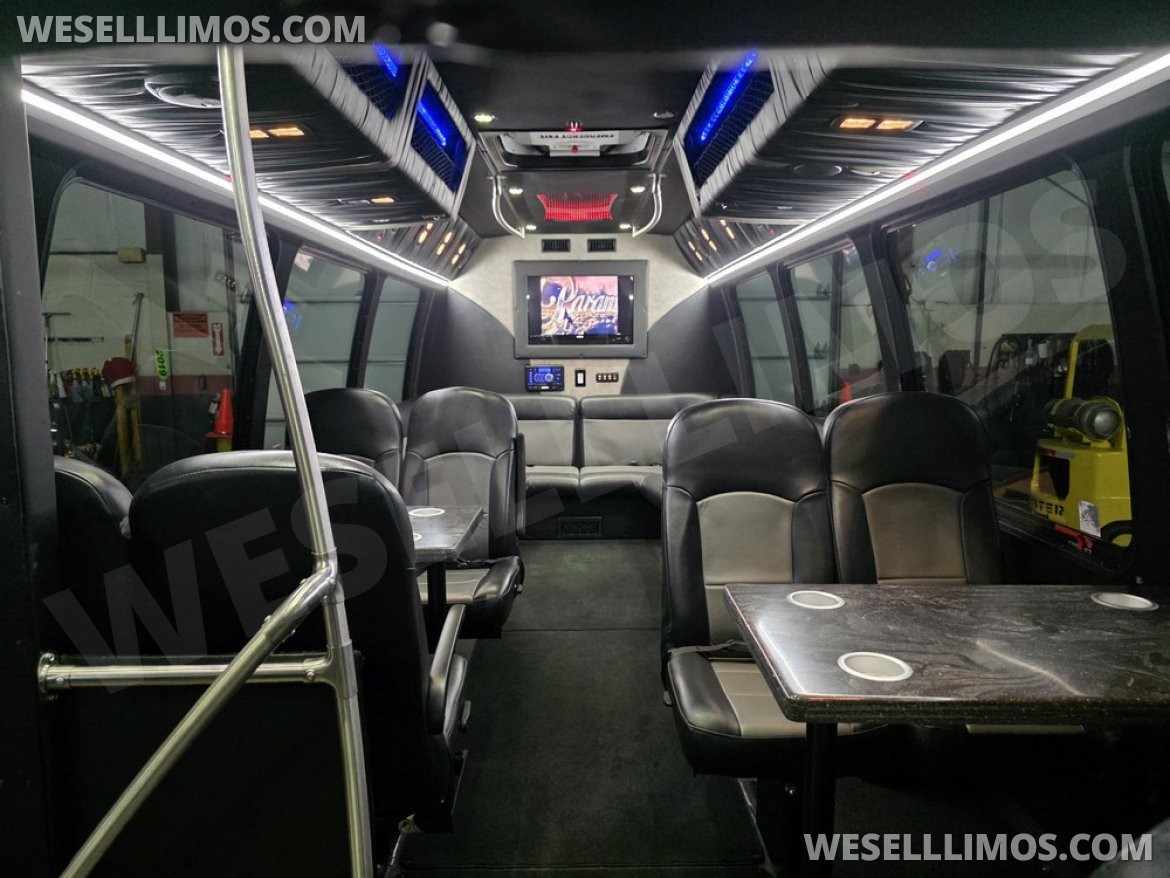 Limo Bus for Sale in Erie, PA - Photo 5