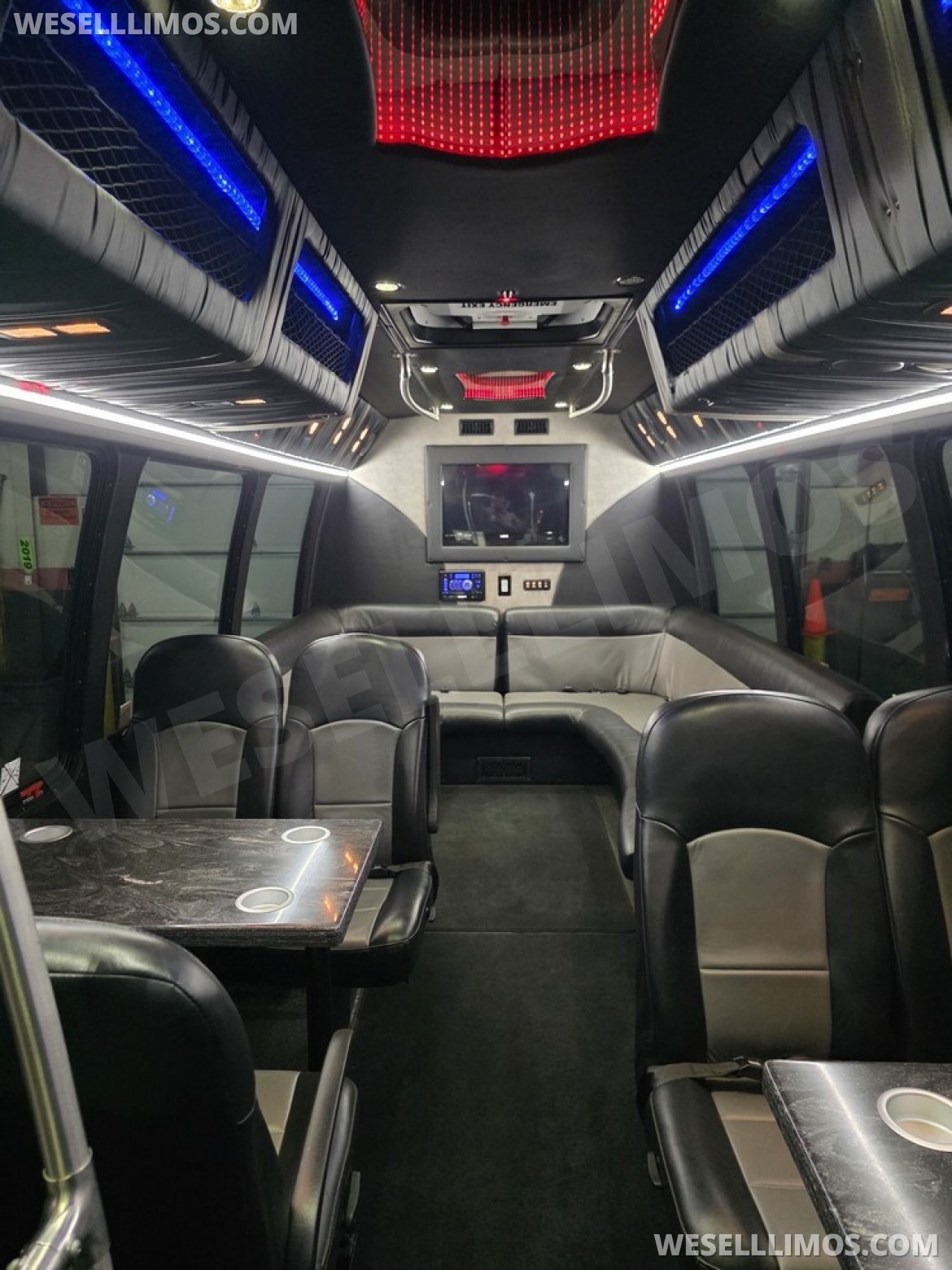 Limo Bus for Sale in Erie, PA - Photo 9