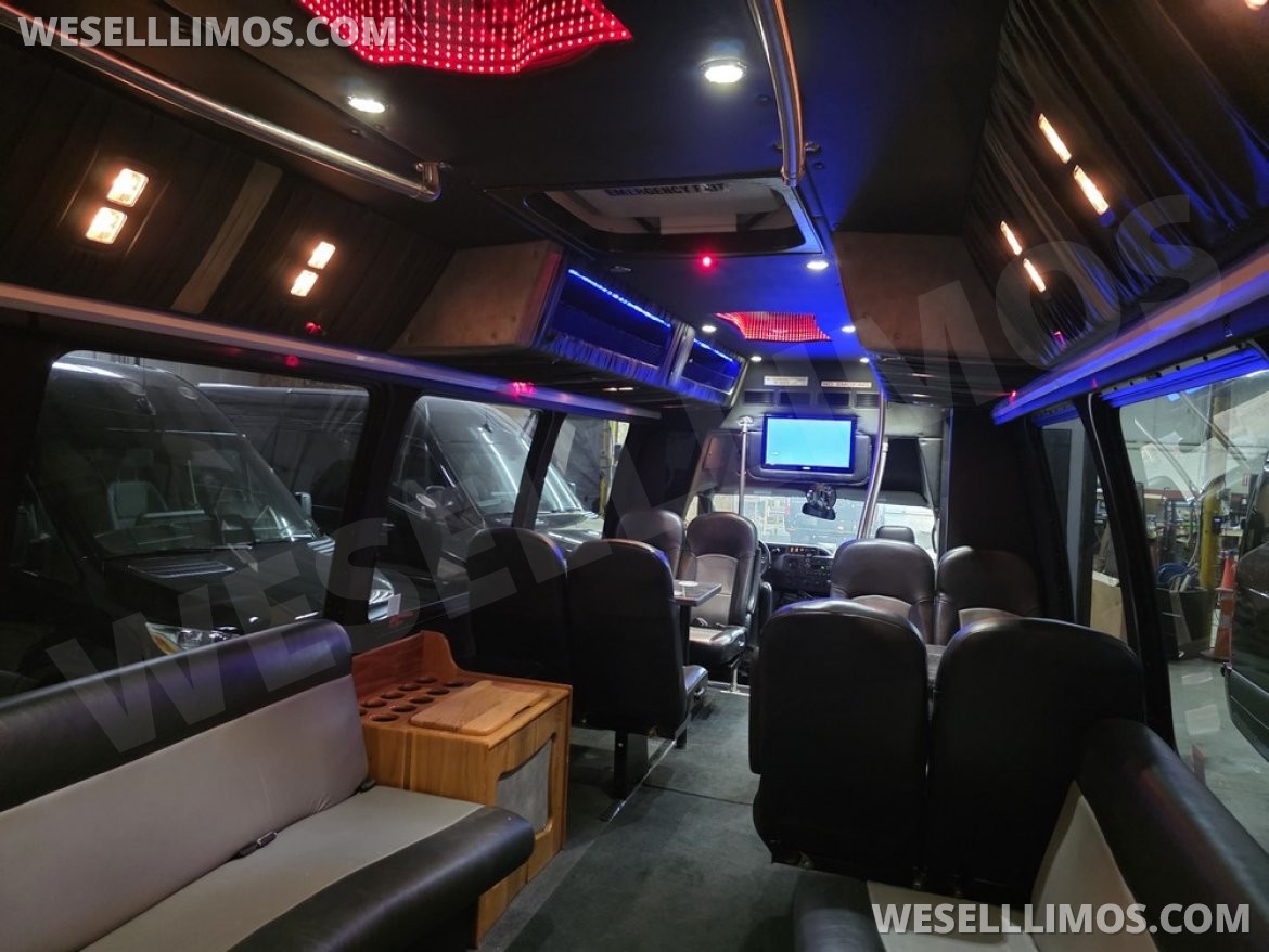 Limo Bus for Sale in Erie, PA - Photo 18