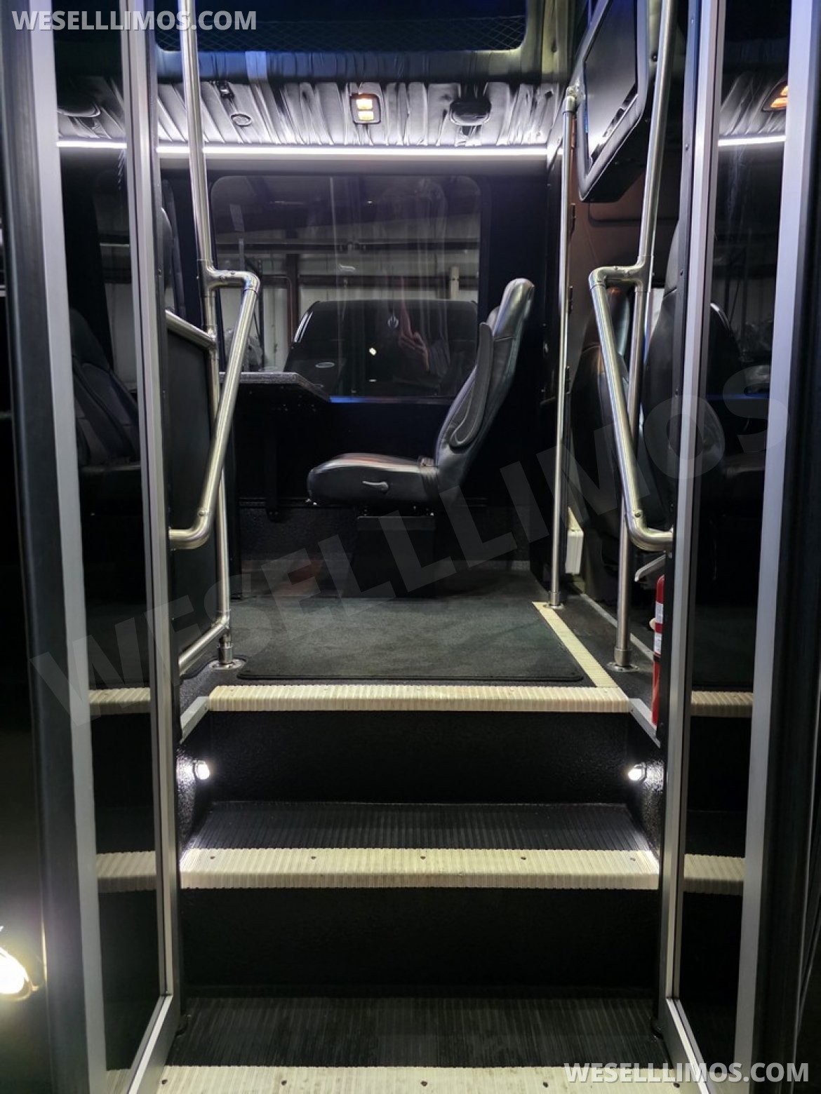 Limo Bus for Sale in Erie, PA - Photo 23