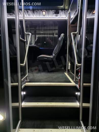 2011 Ameritrans Ford E450 Limo Bus - Limo Bus for Sale in Erie, PA - Photo 23
