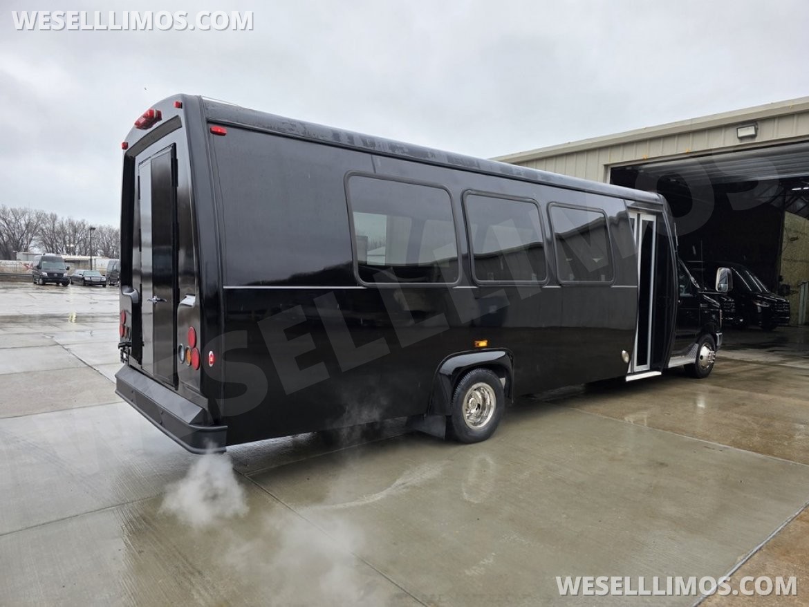 Limo Bus for Sale in Erie, PA - Photo 31