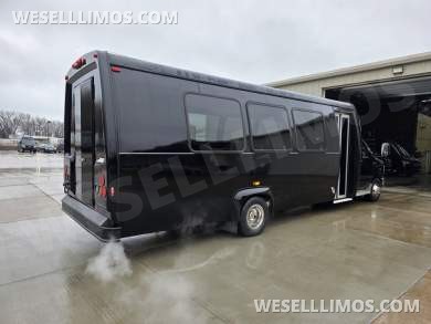 2011 Ameritrans Ford E450 Limo Bus - Limo Bus for Sale in Erie, PA - Photo 31