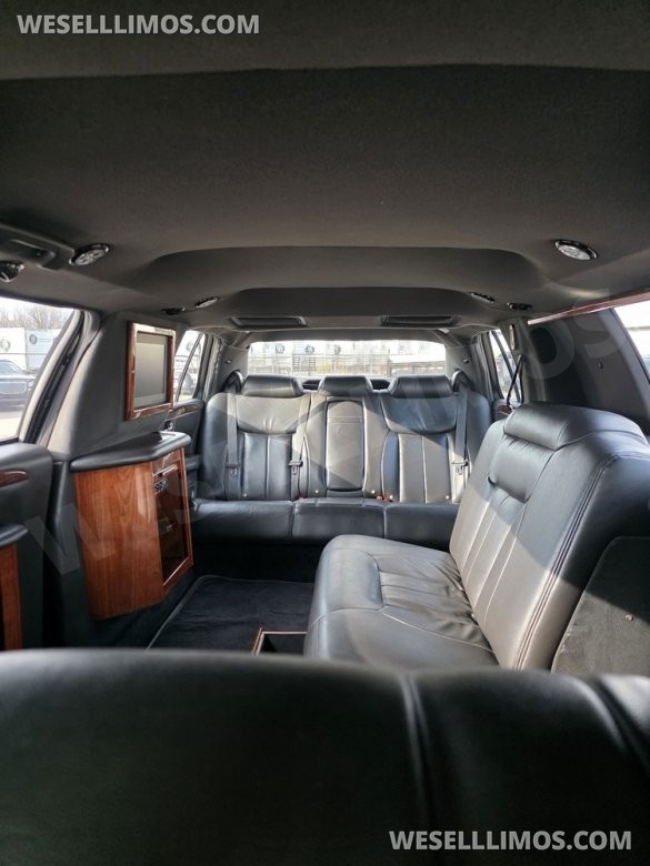 2008 Cadillac Deville Limo Bus for Sale in Erie, PA - Photo 2