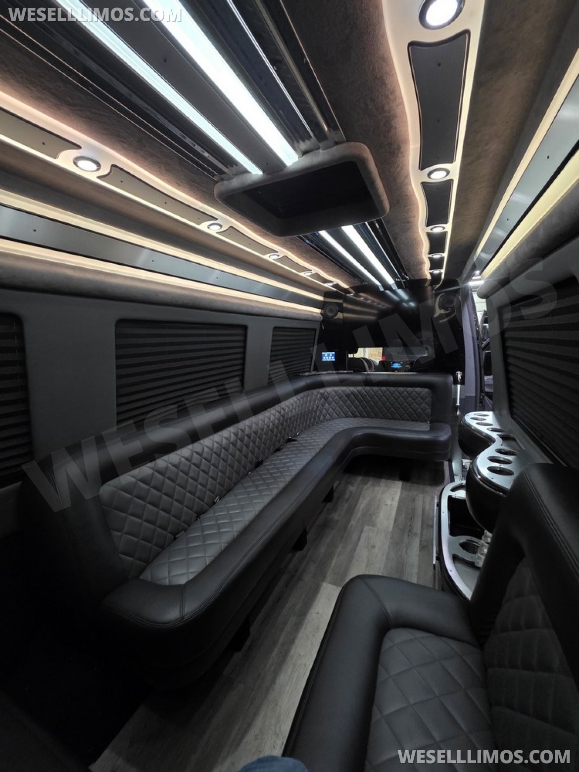 Limo Bus for Sale in Erie, PA - Photo 6
