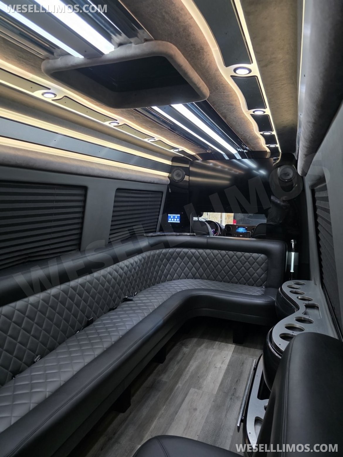 Limo Bus for Sale in Erie, PA - Photo 11