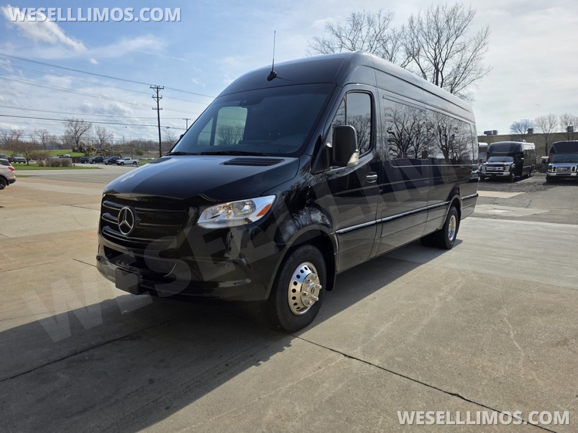 Limo Bus for Sale in Erie, PA - Photo 24