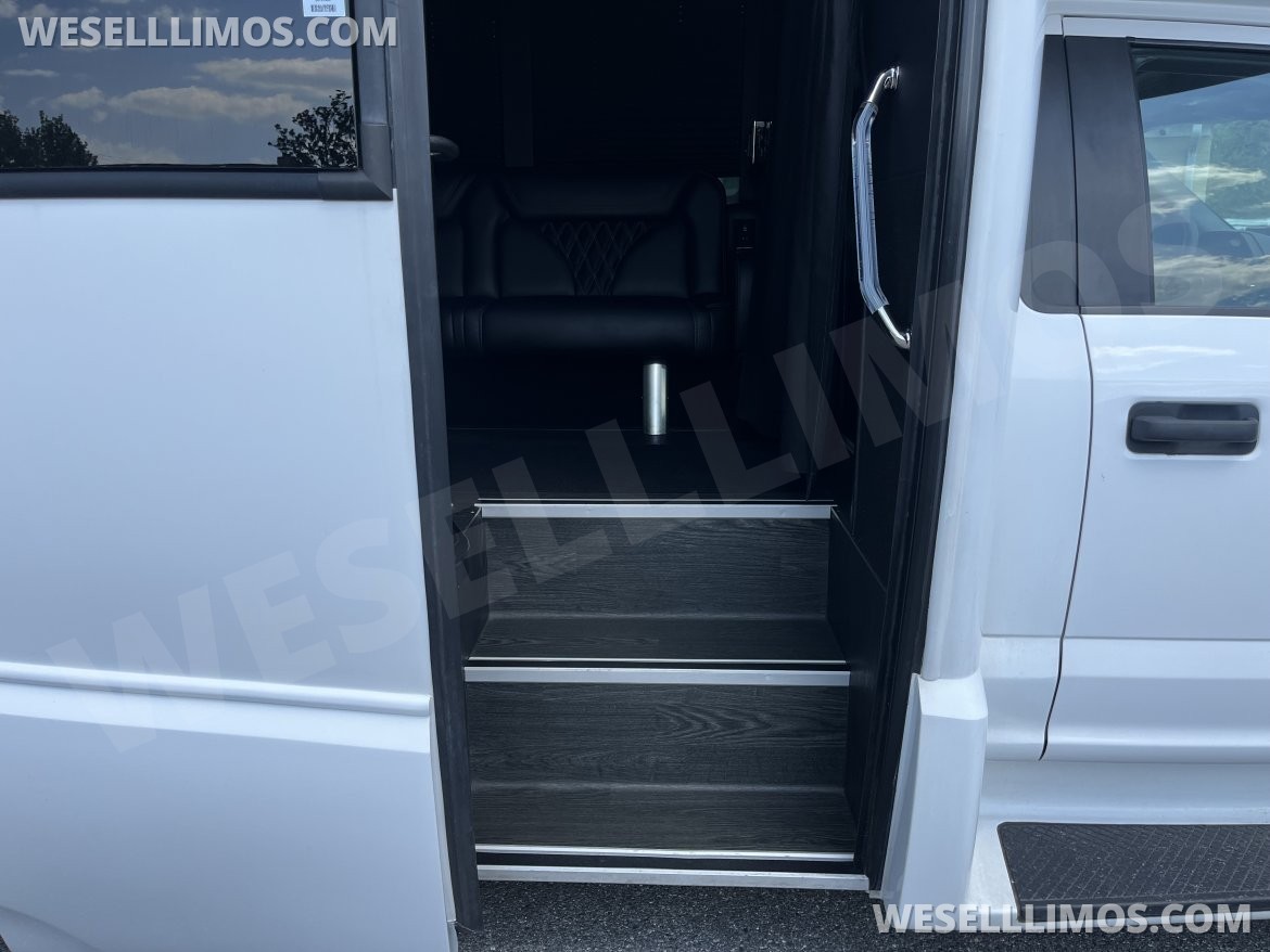 Limo Bus for Sale in Pasadena, MD - Photo 5