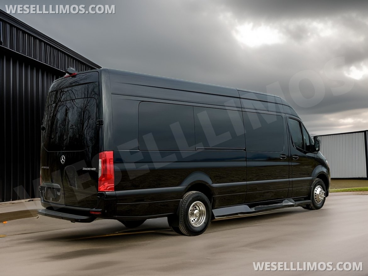 Limo Bus for Sale in Erie, PA - Photo 16
