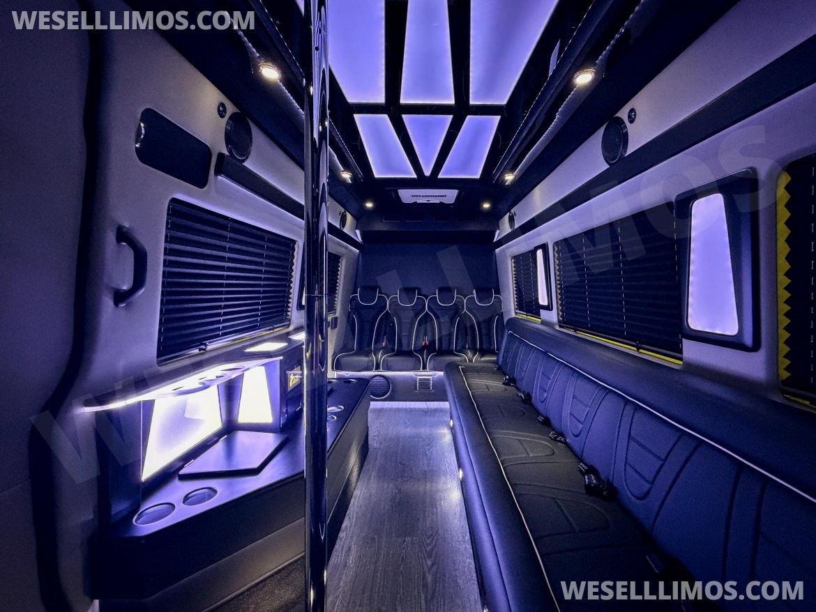 Sprinter for Sale in San Antonio, TX - Main Photo