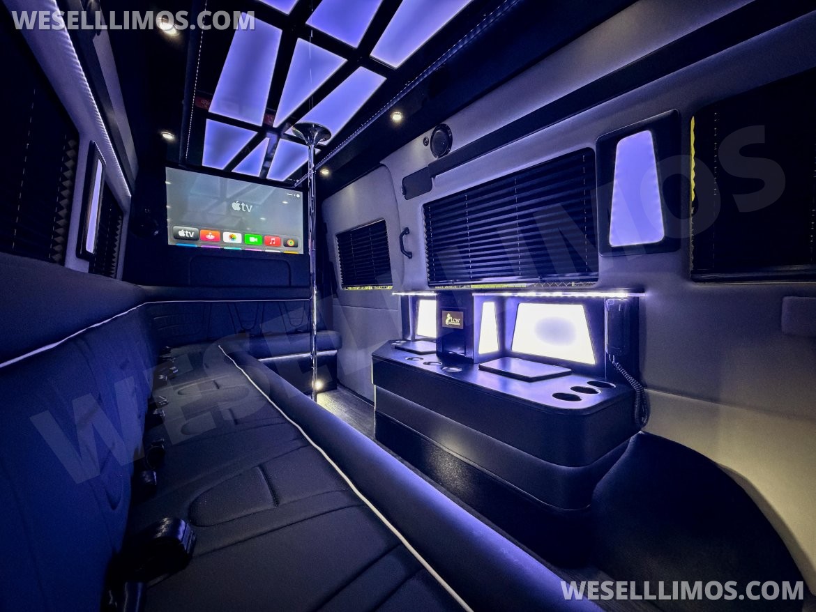 Sprinter for Sale in San Antonio, TX - Photo 4