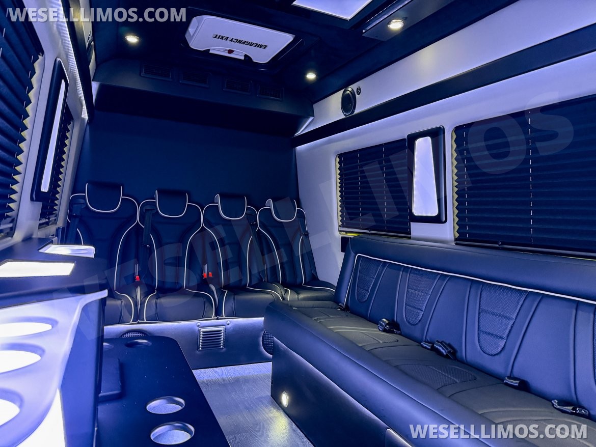 Sprinter for Sale in San Antonio, TX - Photo 6
