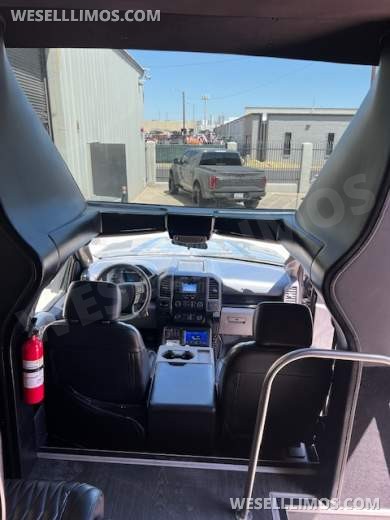 2023 Ford F600 Gretch Executive Shuttle - Executive Shuttle for Sale in Phoenix, AZ - Photo 17