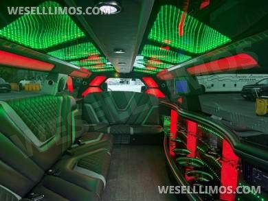 2022 140" Ford expedition SUV Stretch limousine built by Pinnacle - SUV Stretch for Sale in Baltimore, MD - Photo 5