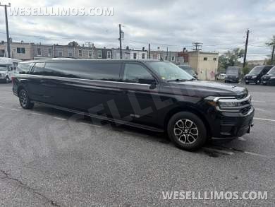 2022 140" Ford expedition SUV Stretch limousine built by Pinnacle - SUV Stretch for Sale in Baltimore, MD - Photo 7