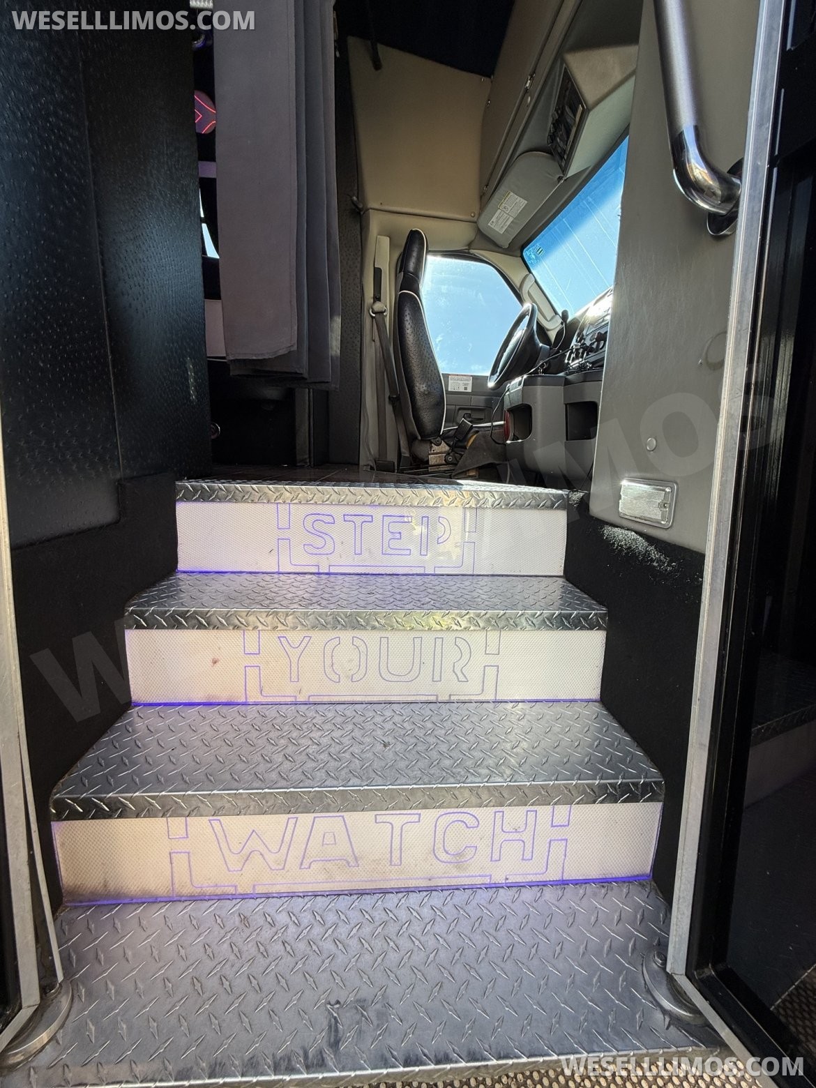 Limo Bus for Sale in Denver, CO - Photo 10