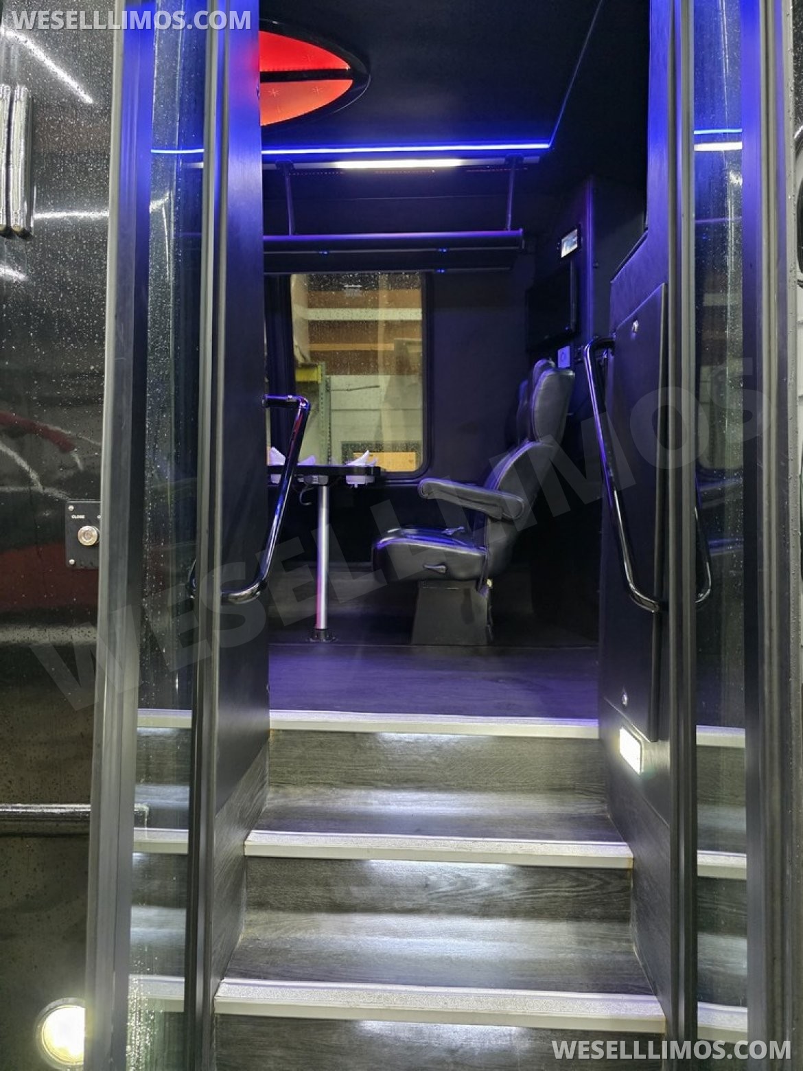 Limo Bus for Sale in Erie, PA - Photo 11