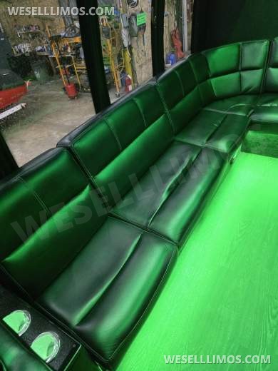 2018 Ford F550 Limo Bus by Turtle Top 26 Passenger only 51k miles - Limo Bus for Sale in Erie, PA - Photo 20