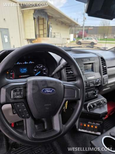 2018 Ford F550 Limo Bus by Turtle Top 26 Passenger only 51k miles - Limo Bus for Sale in Erie, PA - Photo 29
