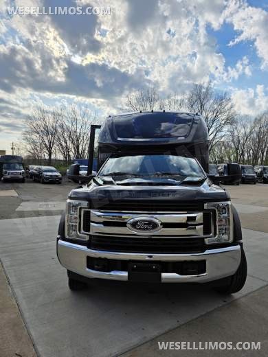 2018 Ford F550 Limo Bus by Turtle Top 26 Passenger only 51k miles - Limo Bus for Sale in Erie, PA - Photo 34