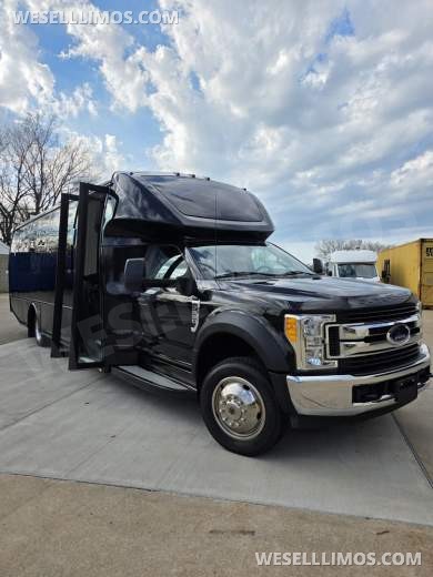 2018 Ford F550 Limo Bus by Turtle Top 26 Passenger only 51k miles - Limo Bus for Sale in Erie, PA - Photo 35