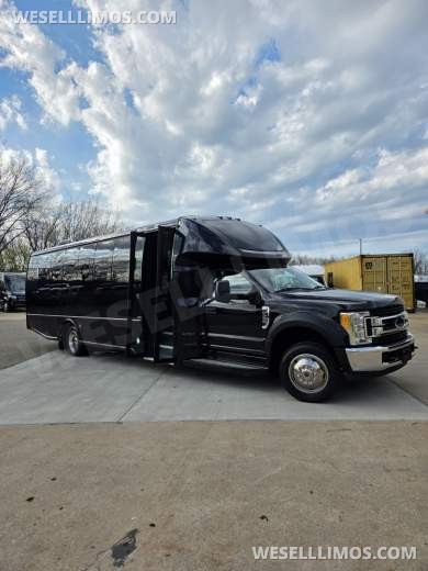 2018 Ford F550 Limo Bus by Turtle Top 26 Passenger only 51k miles - Limo Bus for Sale in Erie, PA - Photo 36