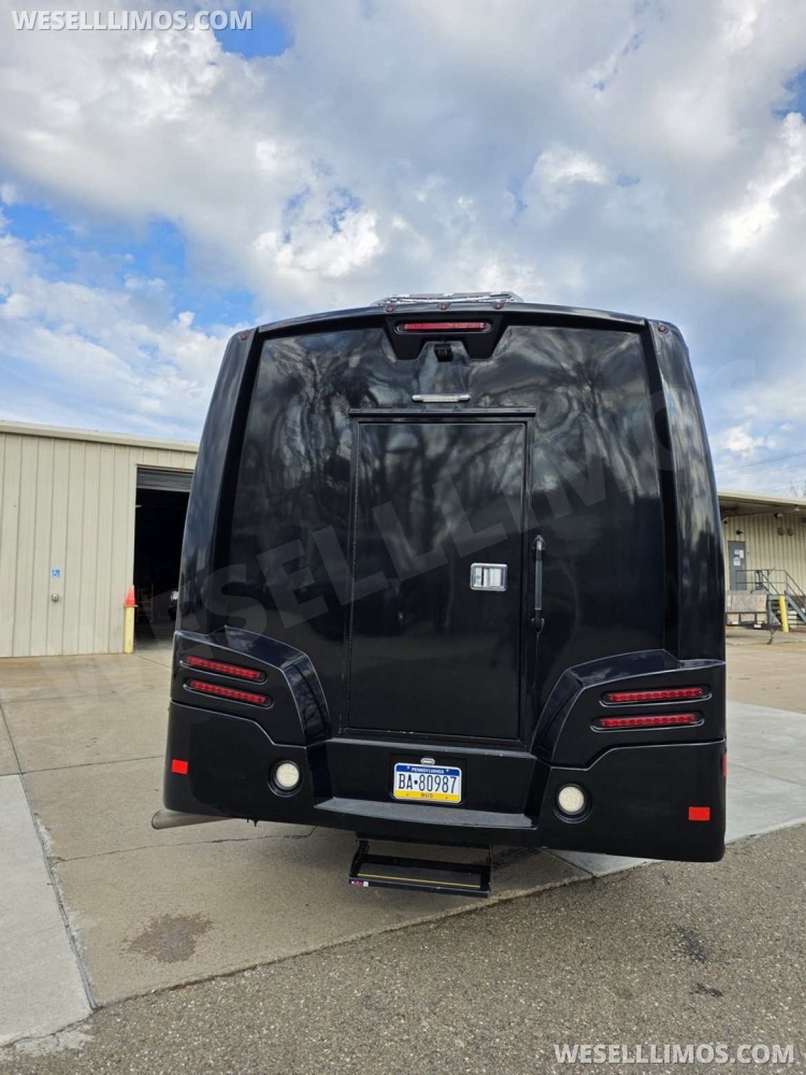 Limo Bus for Sale in Erie, PA - Photo 41