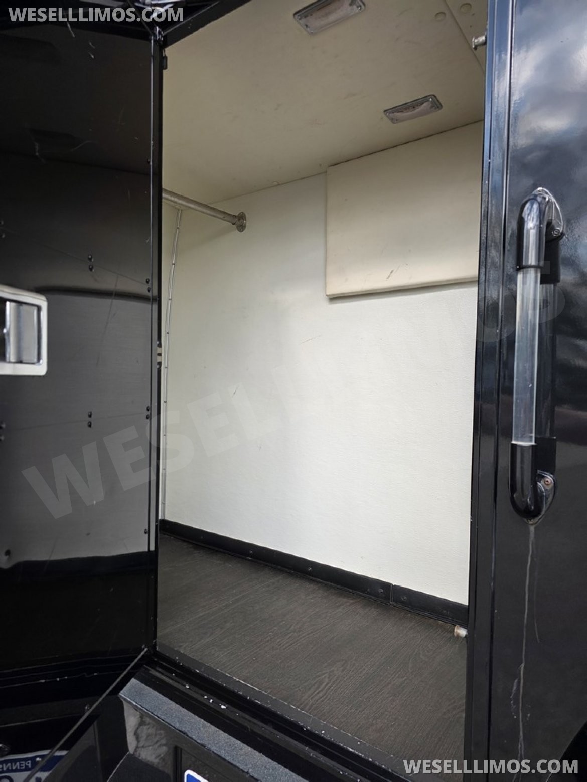 Limo Bus for Sale in Erie, PA - Photo 42