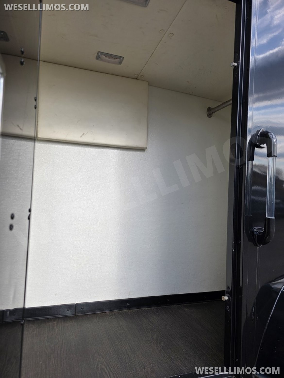 Limo Bus for Sale in Erie, PA - Photo 43