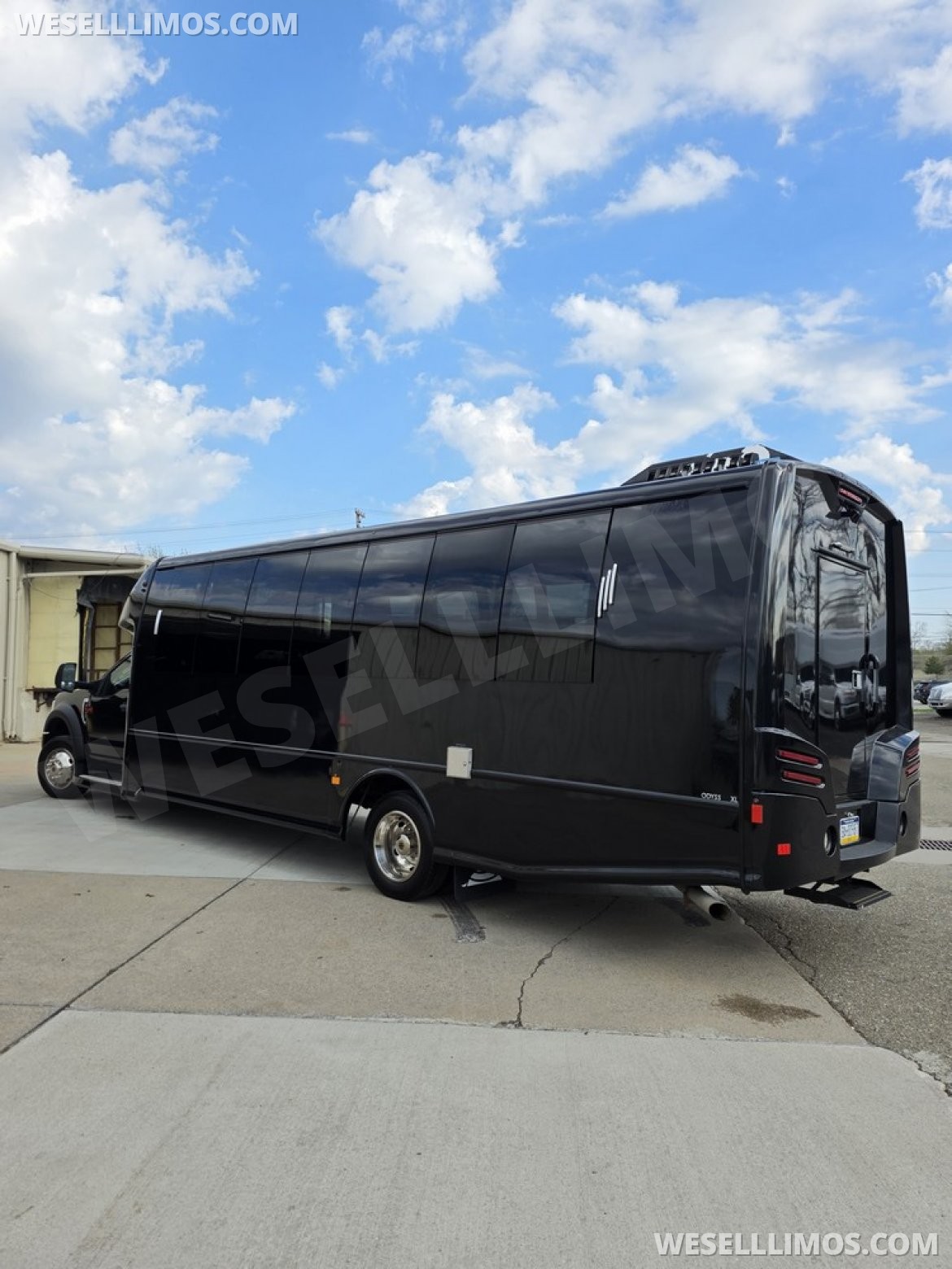 Limo Bus for Sale in Erie, PA - Photo 45