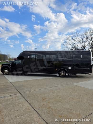 2018 Ford F550 Limo Bus by Turtle Top 26 Passenger only 51k miles - Limo Bus for Sale in Erie, PA - Photo 46