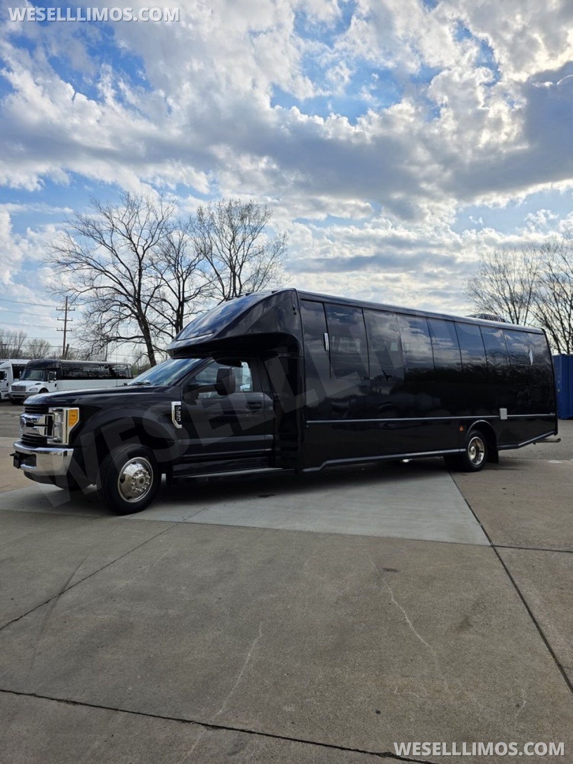 Limo Bus for Sale in Erie, PA - Photo 47